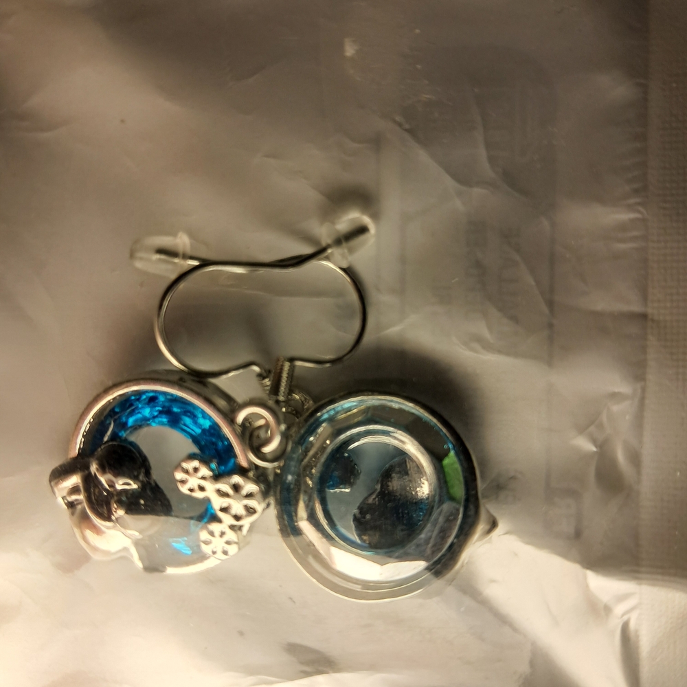 Cute Silvertone Cat & Dog Earrings w/ Blue Enamel - Picture 3 of 6